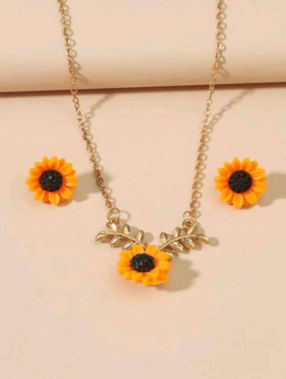 1pair Sunflower Design Earrings & 1pc Necklace